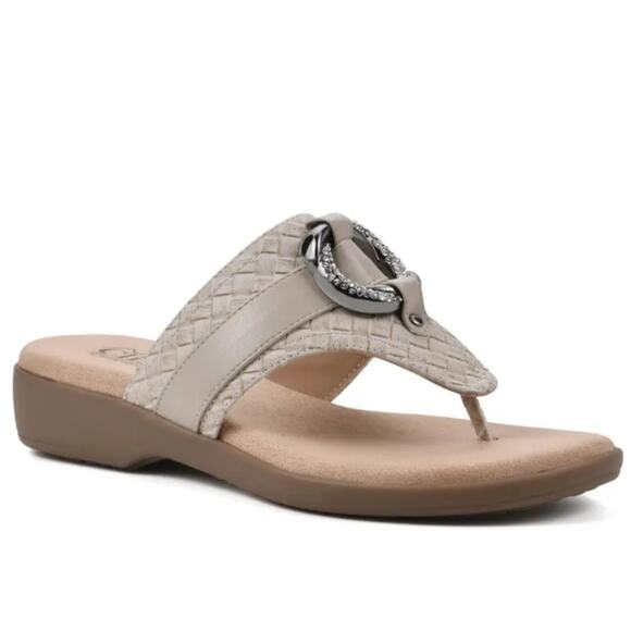NEW Cliffs by White Mountain  Women's Comfortable Benedict Sandal Taupe Size 6M - Picture 1 of 6